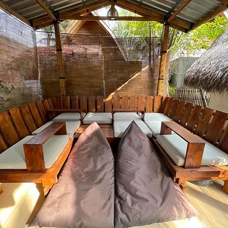 Nelly Homestay Gili Air Bagian luar foto